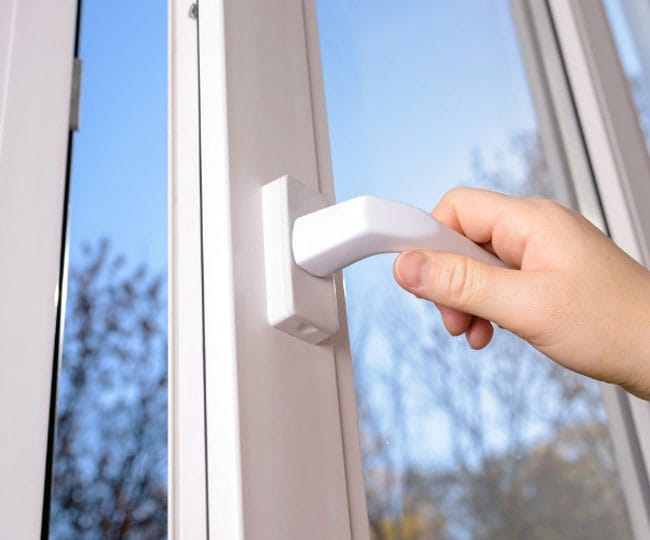 ventanas-abatible-pvc